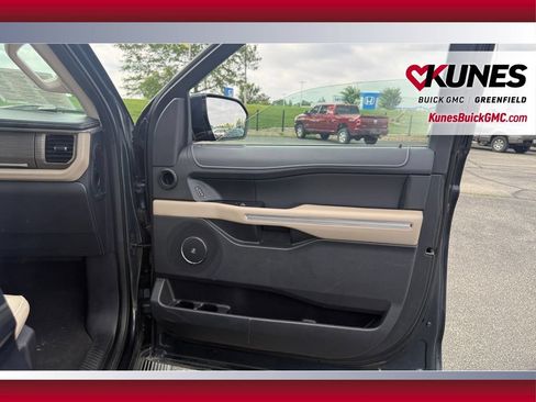 Used 2024 Ford Expedition Max Limited AWD/4WD image 39