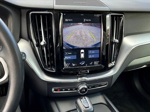 Used 2019 Volvo XC60 T6 Momentum w/ Multimedia Package image 29