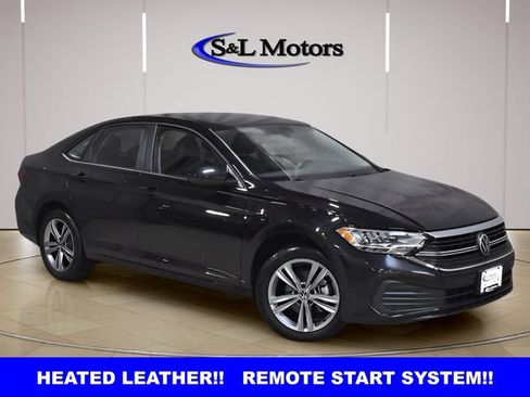 Used 2024 Volkswagen Jetta SE FWD image 8