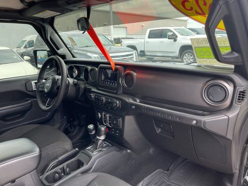 Used 2023 Jeep Wrangler Unlimited AWD/4WD image 18