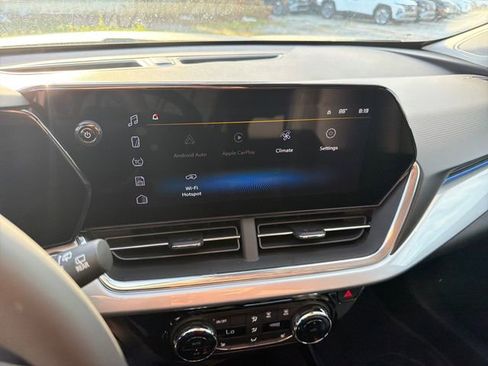 New 2026 Chevrolet Trax LT w/ Driver Confidence Package FWD image 27