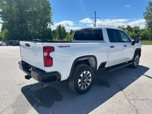 Used 2023 Chevrolet Silverado 2500 Custom w/ Custom Value Package AWD/4WD image 4