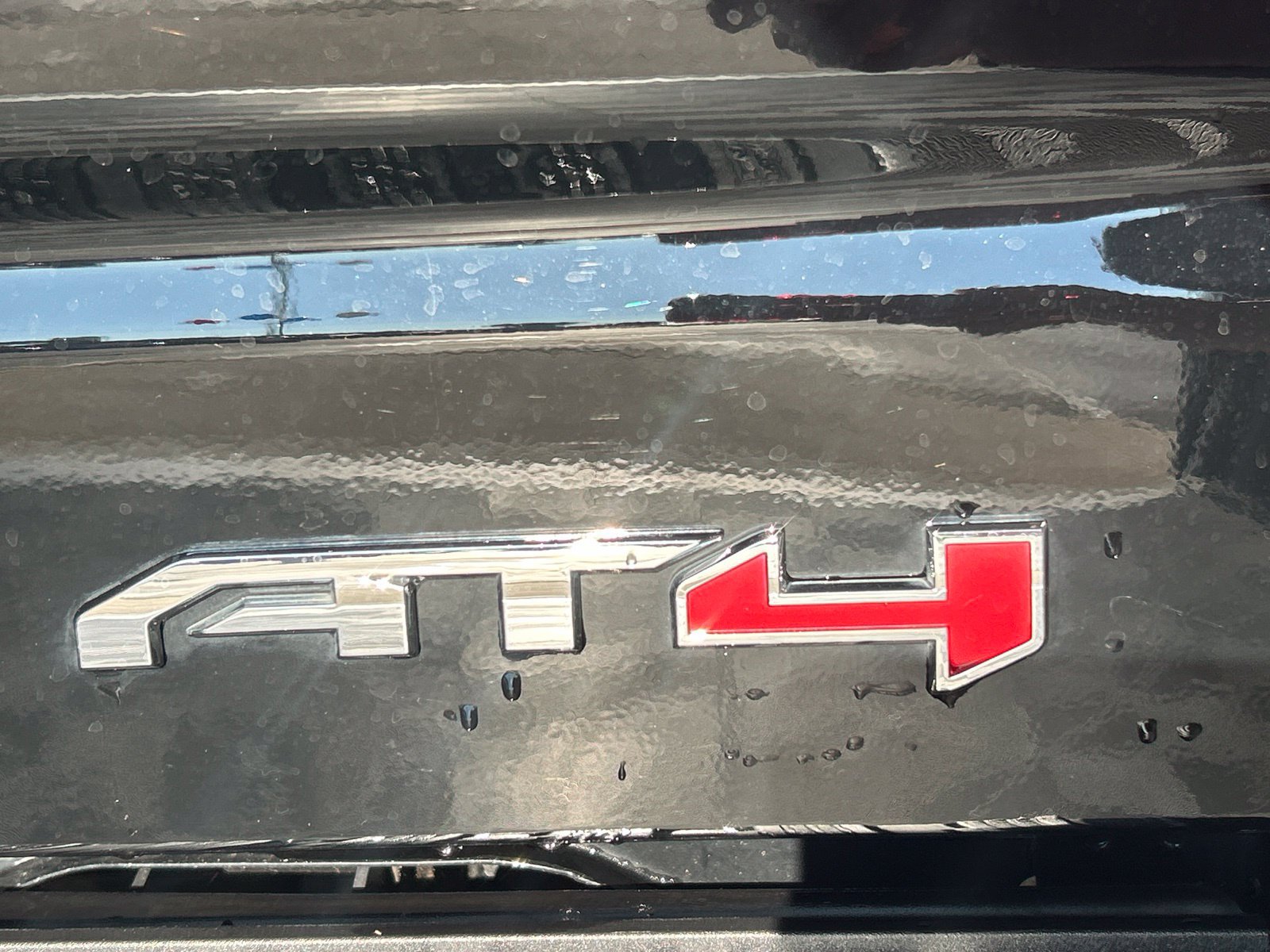 Used 2024 GMC Sierra 1500 AT4 w/ Technology Package AWD/4WD image 7