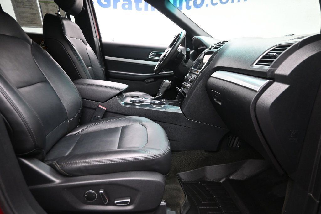 Used 2016 Ford Explorer XLT w/ Equipment Group 202A FWD image 9