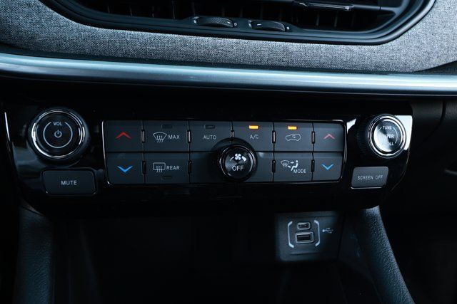 New 2026 Jeep Compass Latitude AWD/4WD image 19