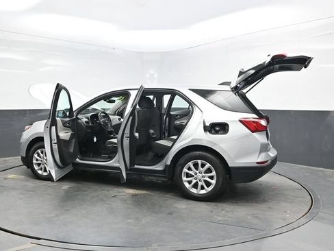 Used 2021 Chevrolet Equinox LS AWD/4WD image 55