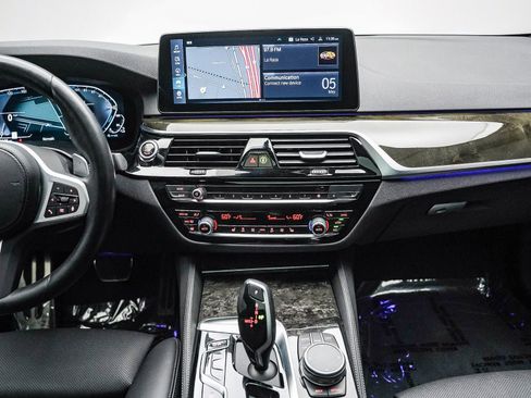 Used 2023 BMW 530e w/ M Sport Package RWD image 14