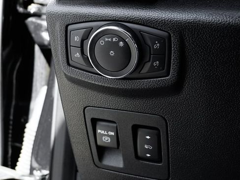 Used 2020 Ford F150 Platinum w/ Equipment Group 701A Luxury image 20