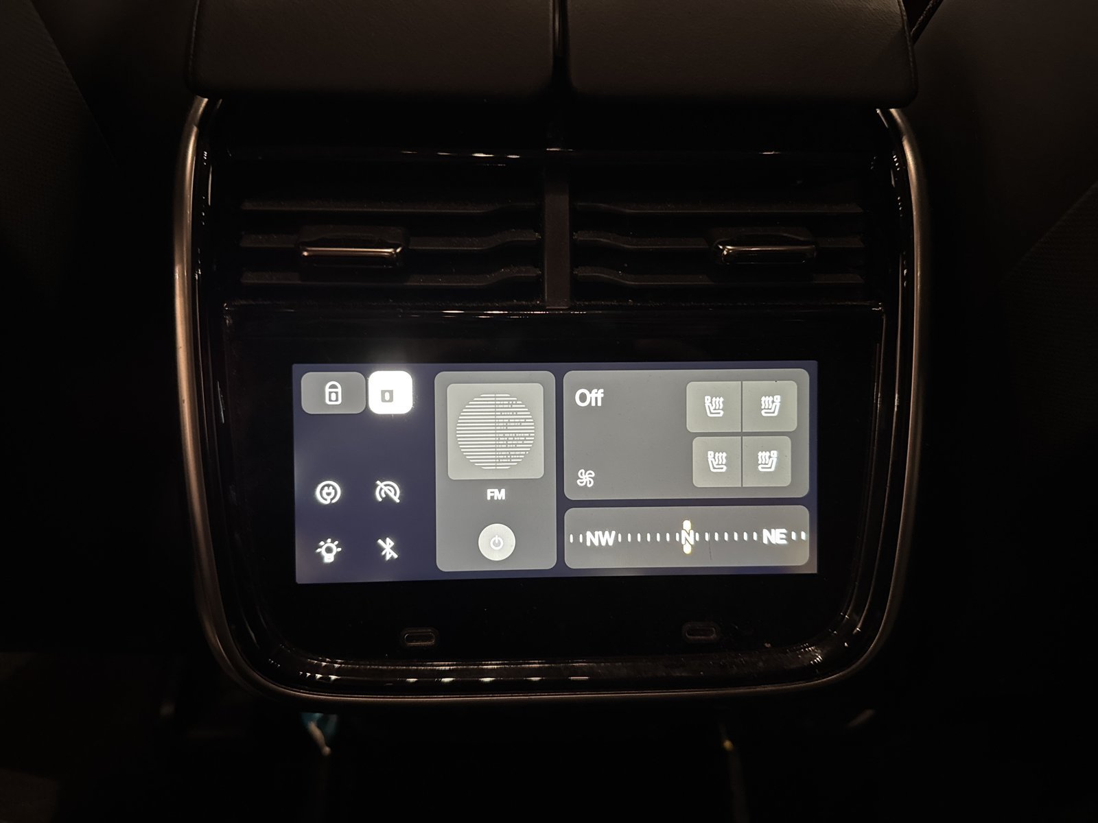 Used 2025 Rivian R1S Adventure Dual AWD/4WD image 8