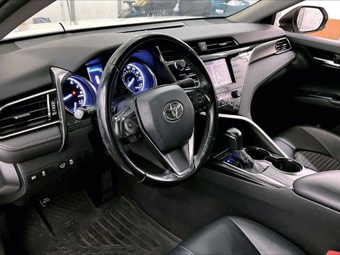 Used 2019 Toyota Camry SE image 12