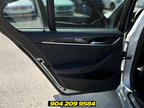 Used 2018 BMW 530e w/ Premium Package 2 RWD image 11
