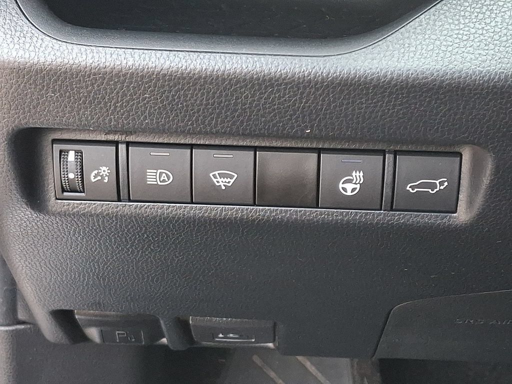 Used 2022 Toyota RAV4 XLE w/ Convenience Package AWD/4WD image 26