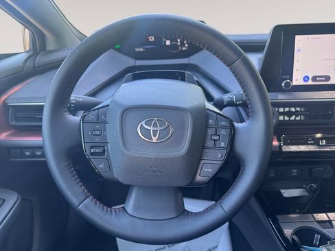 Used 2024 Toyota Prius Prime FWD image 12
