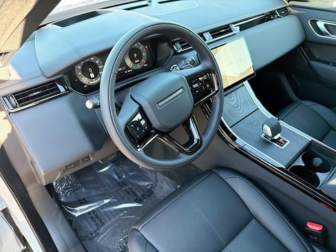 New 2026 Land Rover Range Rover Velar Dynamic SE image 26