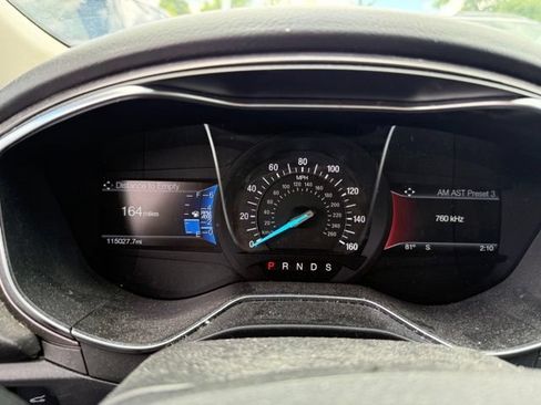 Used 2017 Ford Fusion SE w/ Fusion SE Technology Package AWD/4WD image 8