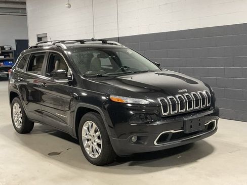 Used 2015 Jeep Cherokee Limited w/ Luxury Group AWD/4WD image 2