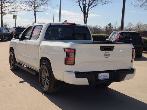 Certified 2025 Nissan Frontier SV w/ SV Convenience Package image 2