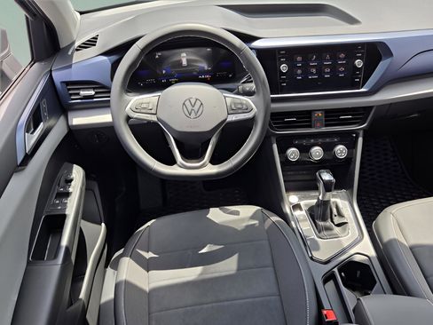 Used 2023 Volkswagen Taos SE FWD image 16