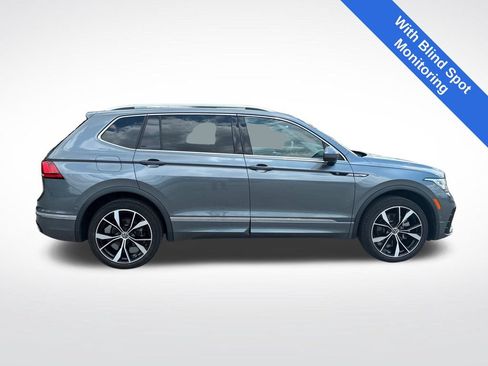 Used 2022 Volkswagen Tiguan SEL R-Line AWD/4WD image 2