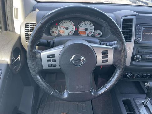 Used 2015 Nissan Xterra PRO-4X w/ Pro-4x Leather Package image 24