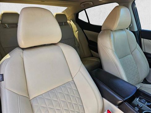 Used 2021 Nissan Maxima Platinum w/ Sport Mat Group FWD image 14