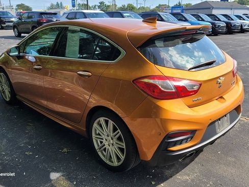 Used 2017 Chevrolet Cruze Premier FWD image 4