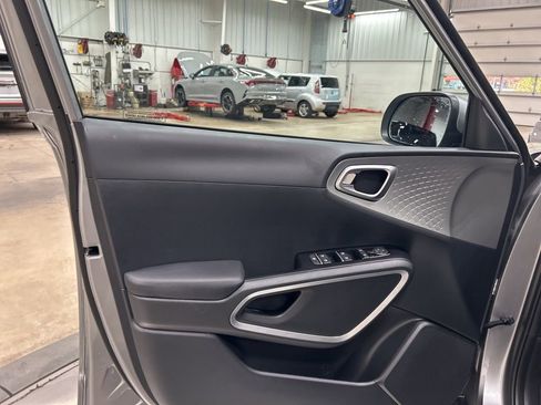 New 2025 Kia Soul LX w/ LX Technology Package image 10