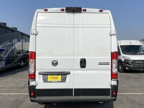 New 2024 RAM ProMaster 3500 w/ Premium Convenience Group FWD image 3