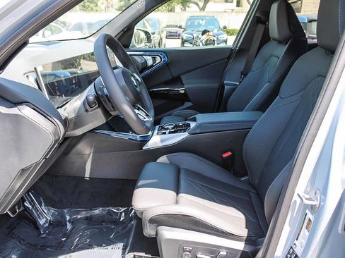 New 2026 BMW X3 xDrive30 w/ M Sport Package AWD/4WD image 17