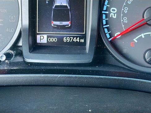 Used 2021 Toyota Tacoma SR w/ SR Convenience Package image 36