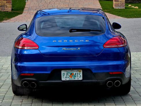 Used 2015 Porsche Panamera S image 37