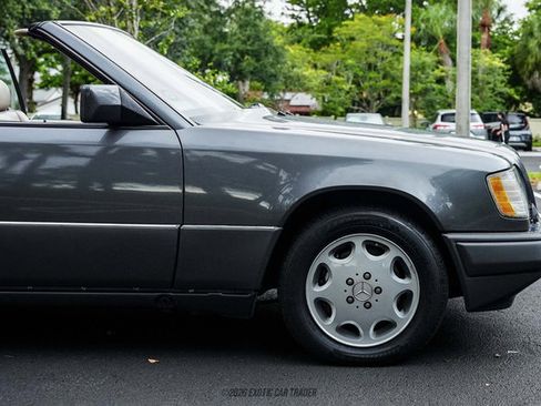 Used 1995 Mercedes-Benz E 320 Convertible image 9