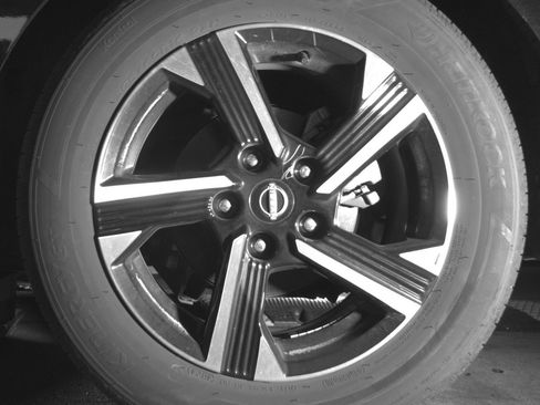 Used 2025 Nissan Sentra SV image 14