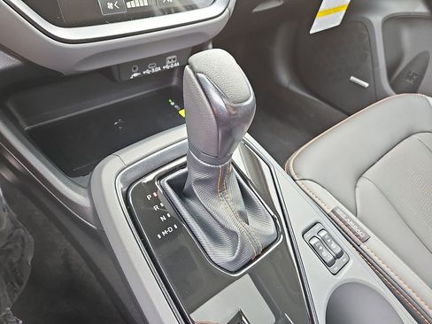 Certified 2025 Subaru Crosstrek 2.5i Limited w/ Crosstrek Mirror Package image 11