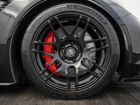Used 2015 Chevrolet Corvette Z06 w/ 3LZ Preferred Equipment Group RWD image 36