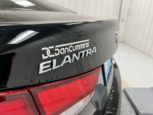 Used 2016 Hyundai Elantra Value Edition FWD image 24