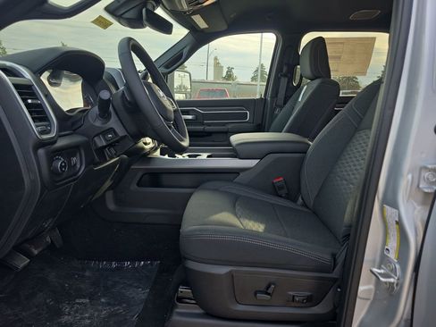 New 2026 RAM 2500 Big Horn AWD/4WD image 8