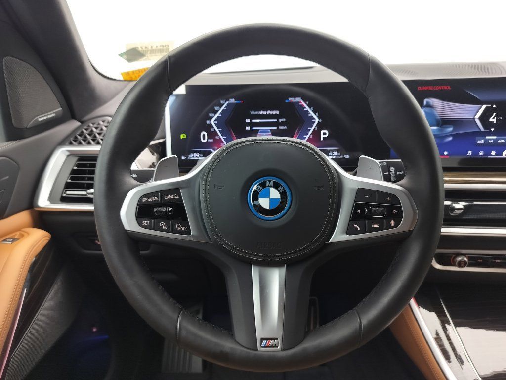 Certified 2026 BMW X5 xDrive50e w/ M Sport Package AWD/4WD image 12