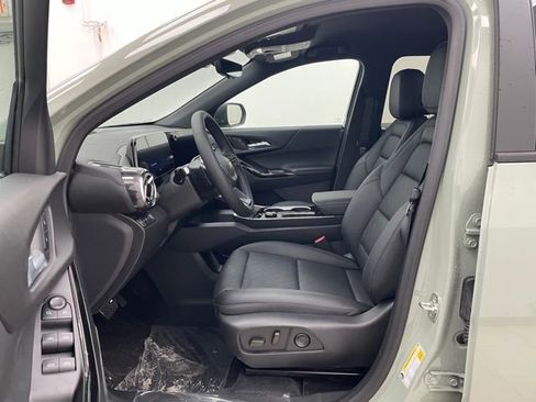 New 2026 Chevrolet Equinox LT w/ Convenience Package II image 8