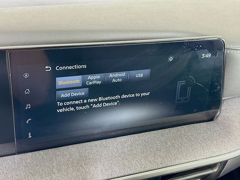 Used 2025 Nissan Kicks SV image 21