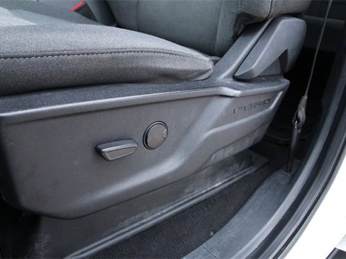 Used 2023 Ford F250 XLT w/ FX4 Off-Road Package image 15