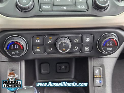 Used 2019 GMC Acadia Denali w/ Technology Package FWD image 18