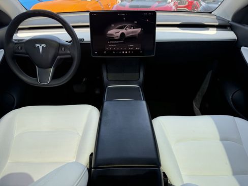 Used 2022 Tesla Model Y Long Range AWD/4WD image 12