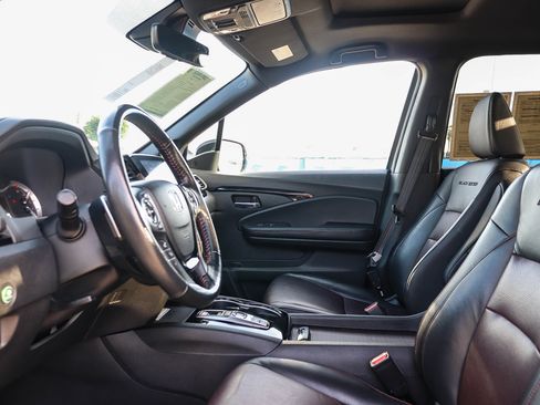 Used 2023 Honda Ridgeline Black Edition image 18