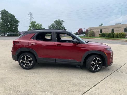 Used 2021 Chevrolet TrailBlazer RS w/ Sun and Liftgate Package FWD image 12