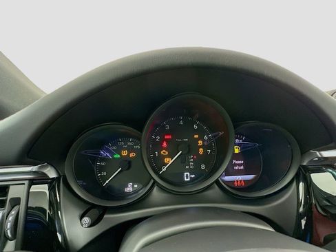 New 2026 Porsche Macan image 13