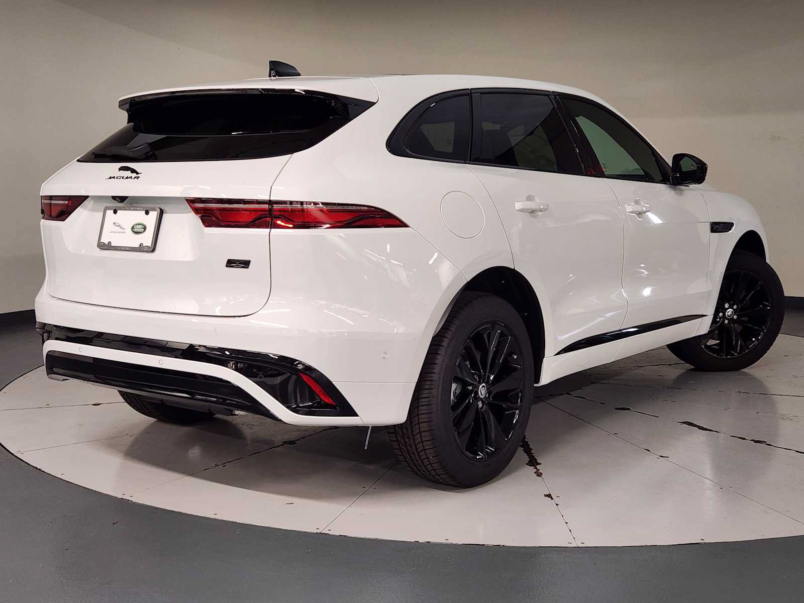 New 2026 Jaguar F-PACE R-Dynamic S AWD/4WD image 2