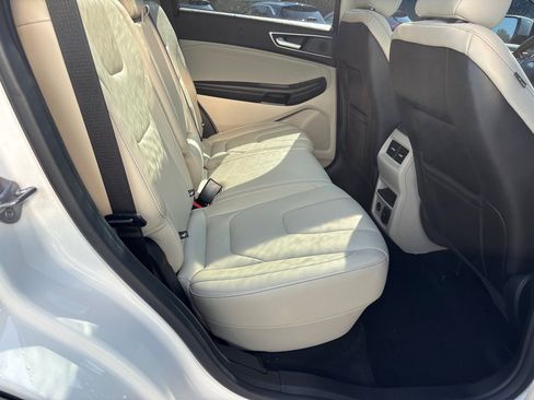 Used 2022 Ford Edge Titanium image 15