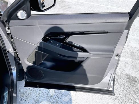 Used 2024 Land Rover Range Rover Evoque Dynamic SE image 22