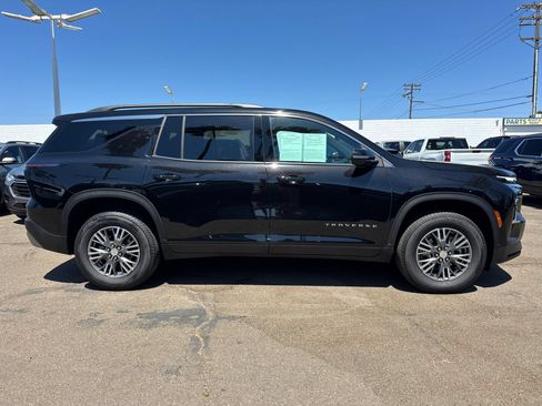 Used 2026 Chevrolet Traverse LT w/ Driver Confidence Package FWD image 6